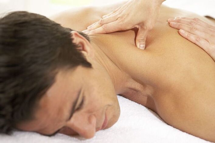 Massage ist nützlich zur Behandlung und Vorbeugung von Osteochondrose der Halswirbelsäule