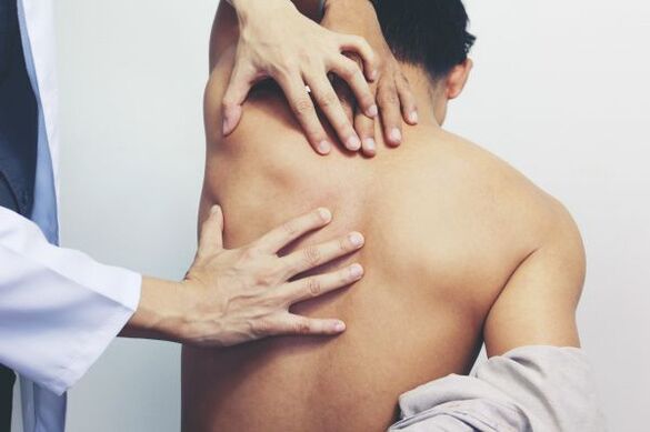 Ursachen für Schmerzen unter dem linken Schulterblatt